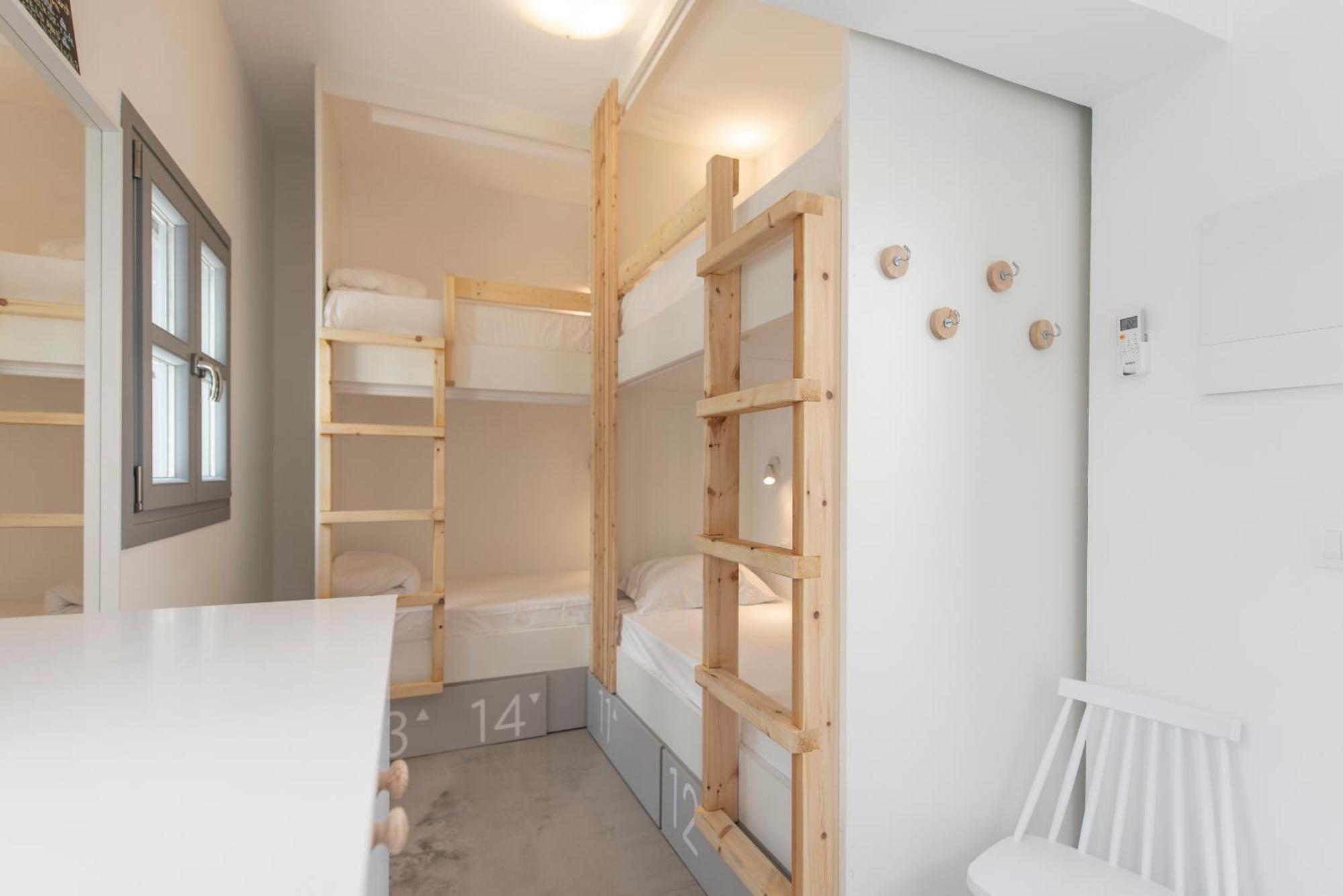 Bedspot Hostel Fira  Ngoại thất bức ảnh