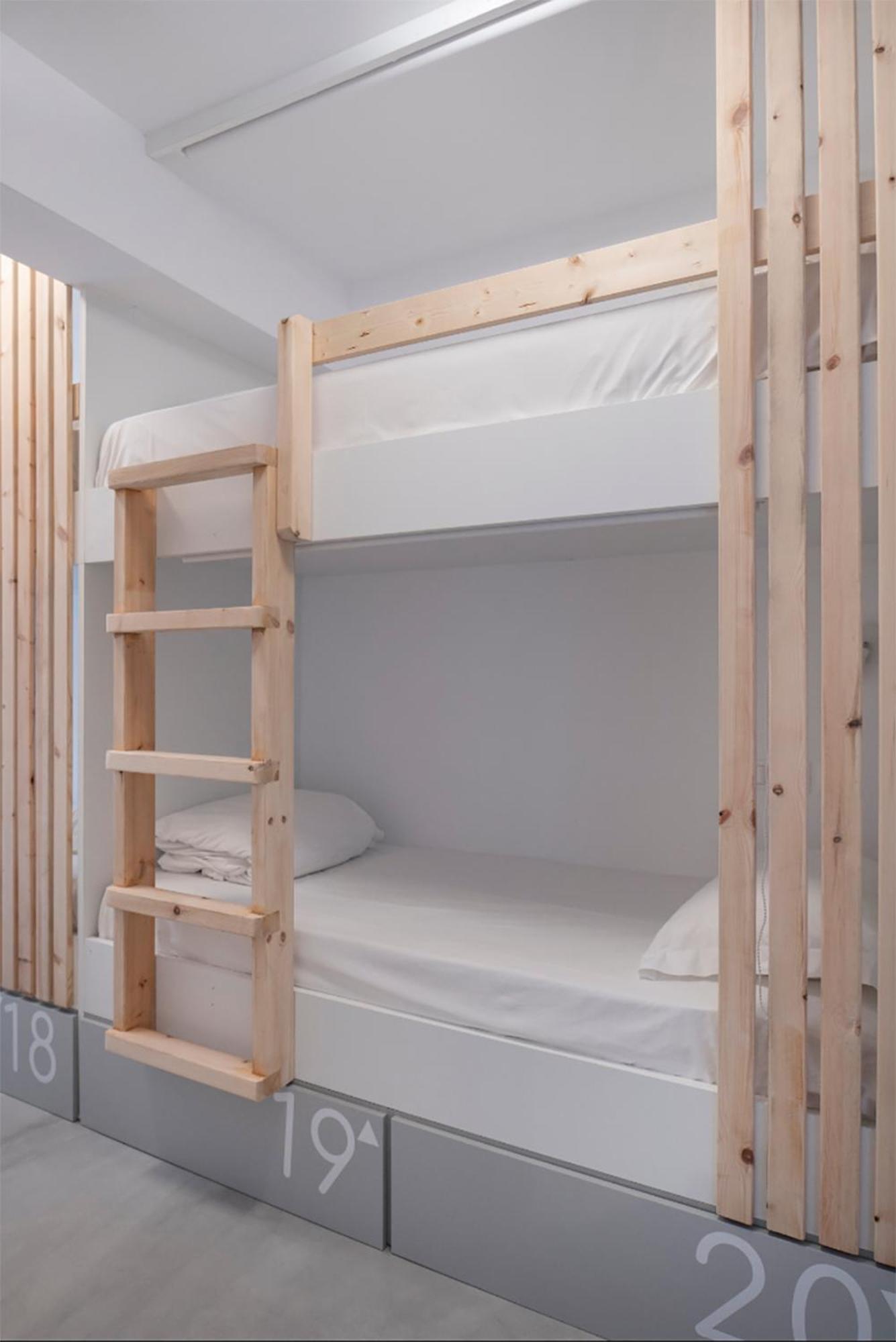 Bedspot Hostel Fira  Ngoại thất bức ảnh